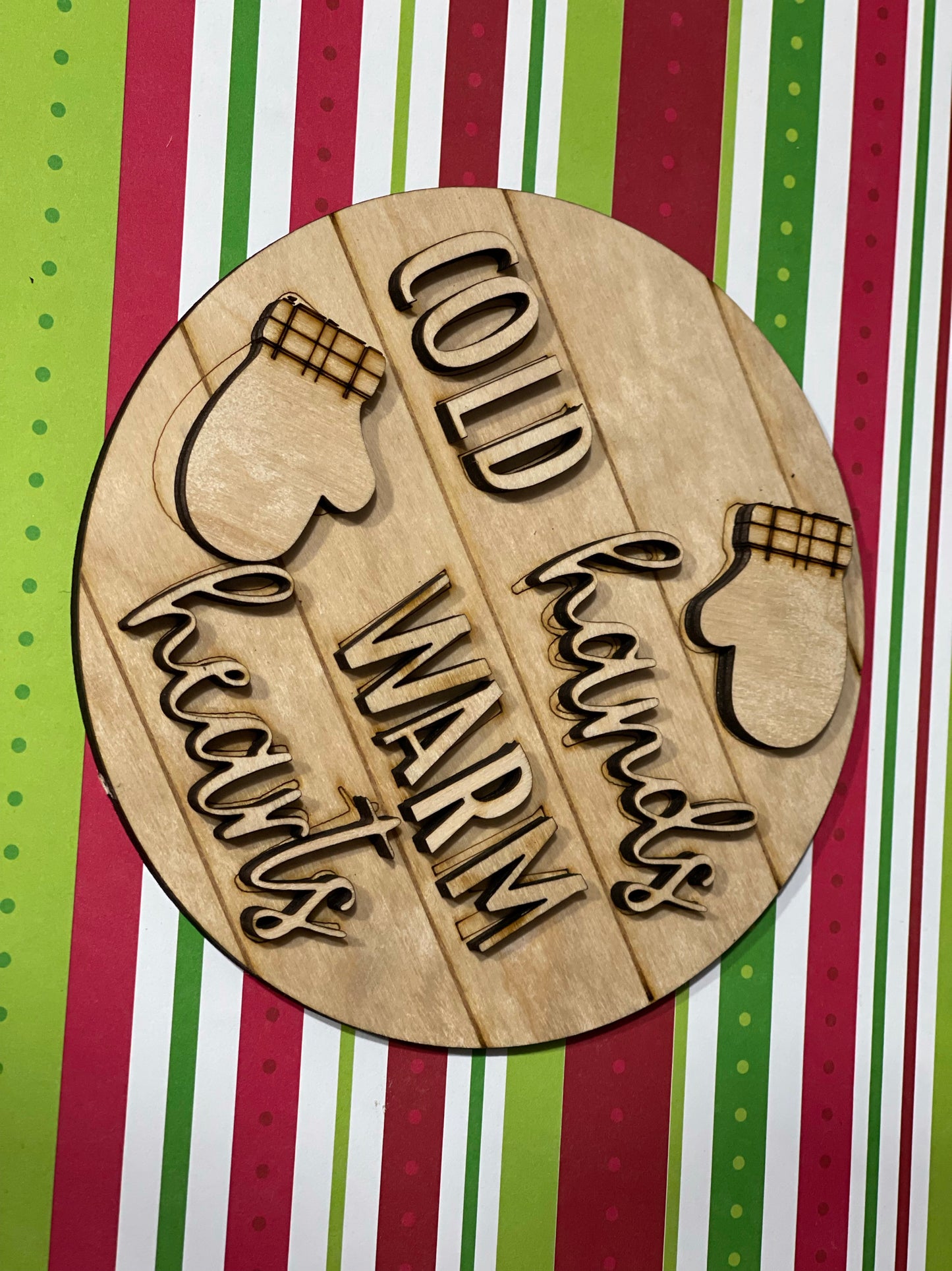Cold hands warm hearts  Wood Door Hanger • Christmas Round Door Hanger • Christmas Winter Door Hanger